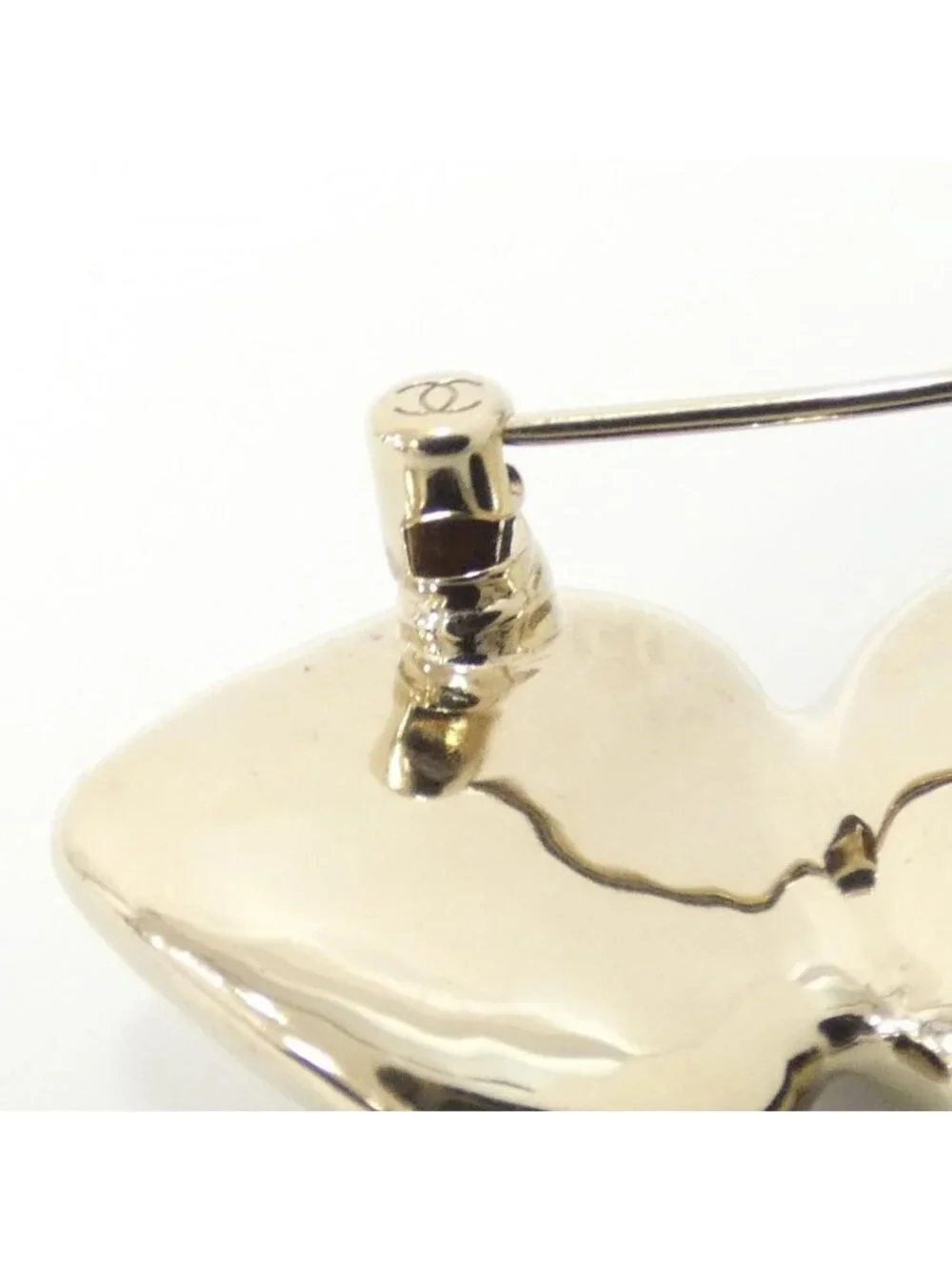 Chanel Brooch Gold